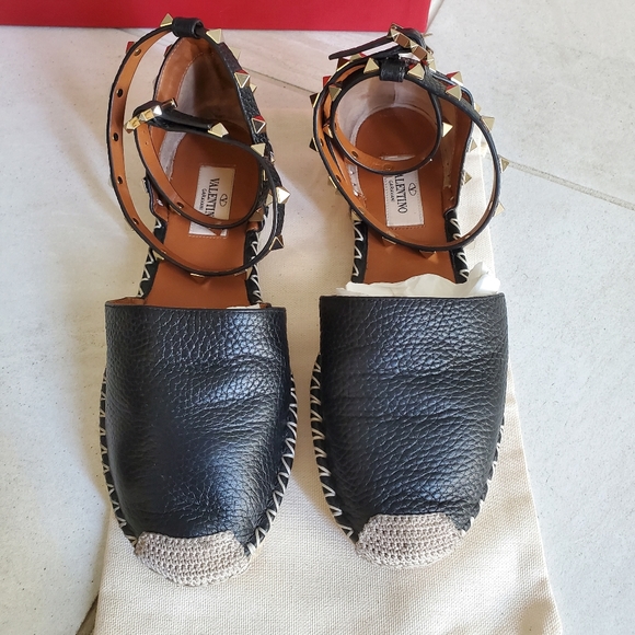 NEW Authentic Valentino rockstud espradrilles (7) - Picture 4 of 14